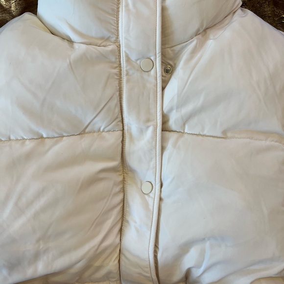 SALE!!! Brand new with tags The Upside Chalet Oslo Puffer Gilet vest - Picture 6 of 12